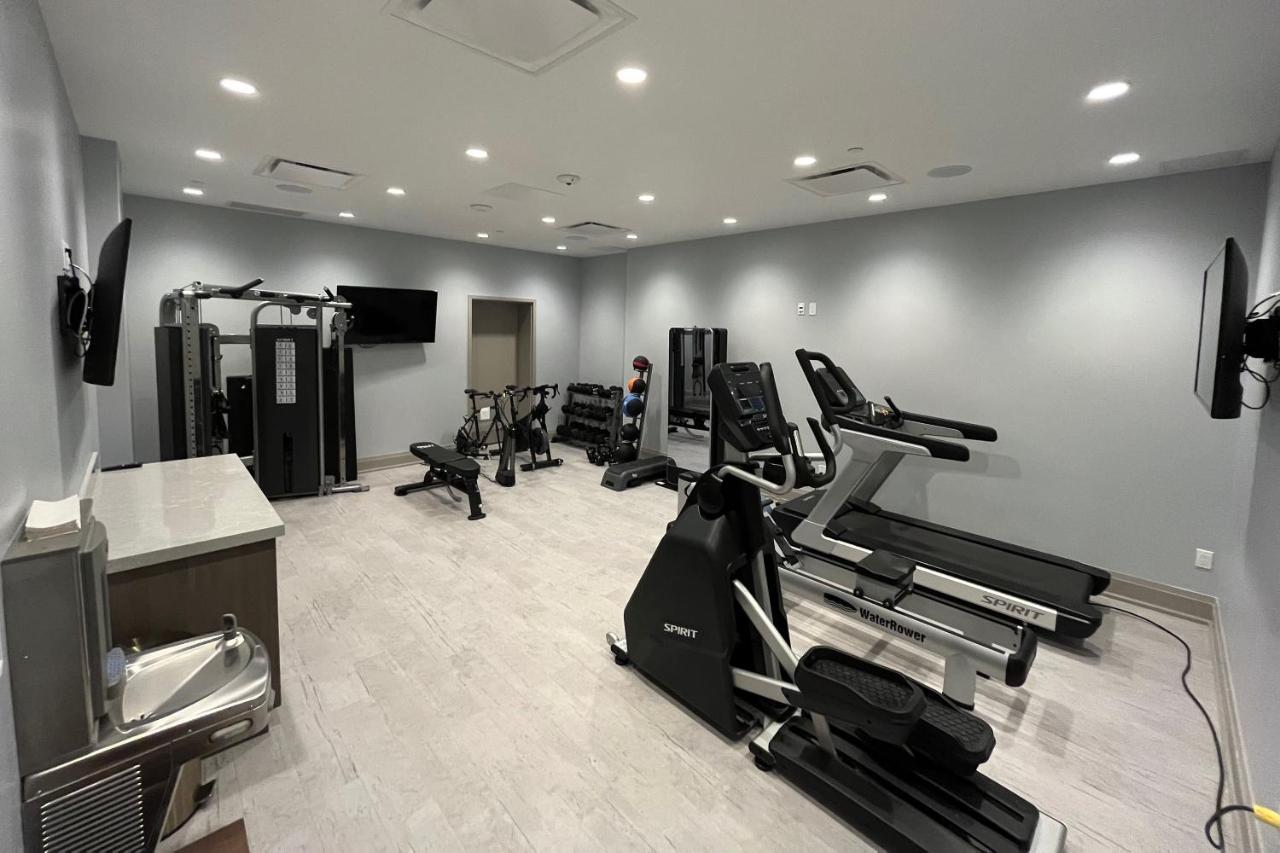 124 On Queen Hotel & Spa Niagara-on-the-Lake Eksteriør bilde The gym at the 2019 World Championships