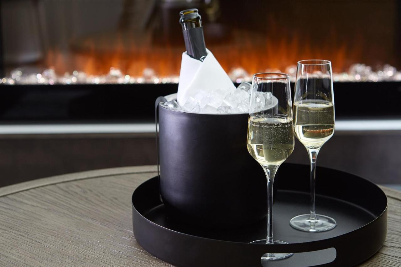 124 On Queen Hotel & Spa Niagara-on-the-Lake Eksteriør bilde Champagne