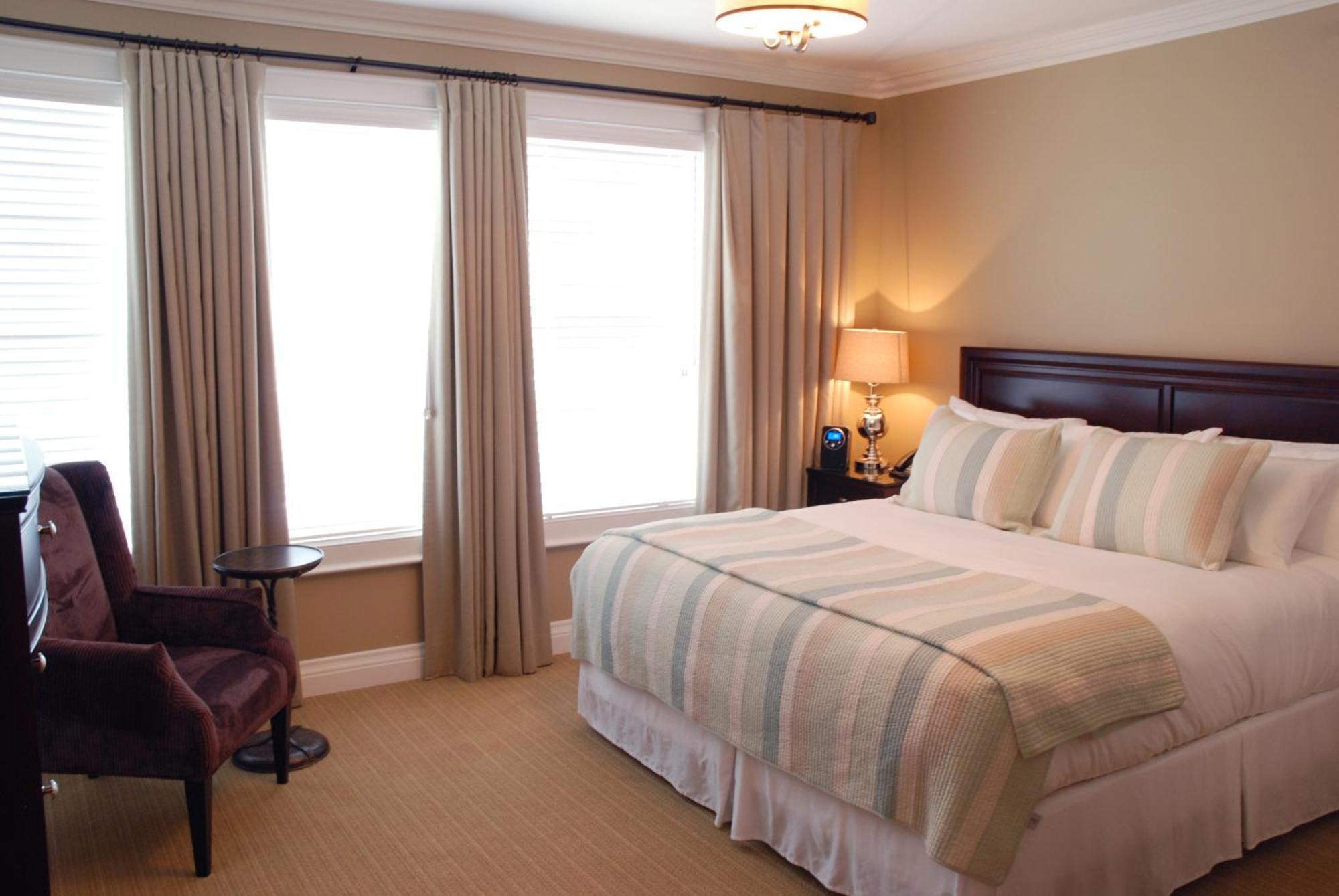 124 On Queen Hotel & Spa Niagara-on-the-Lake Eksteriør bilde A bedroom at the Inn